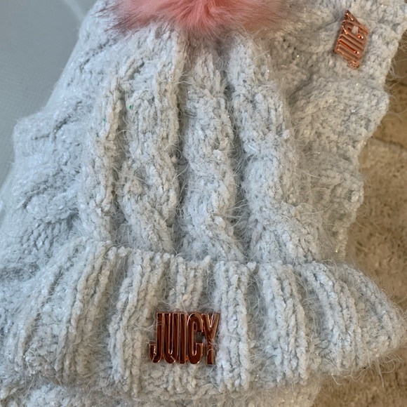 Juicy by Juicy Couture Faux Fur Toboggan Hat + matching Neck Warmer - Picture 4 of 8